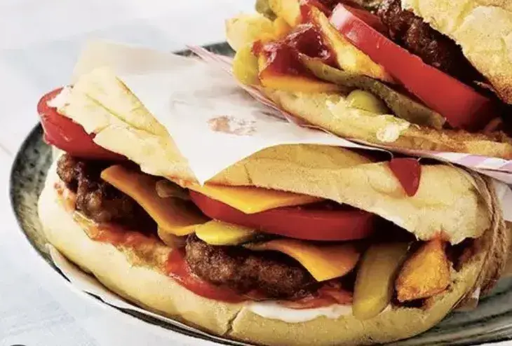 Ekmek Arası Köfte
